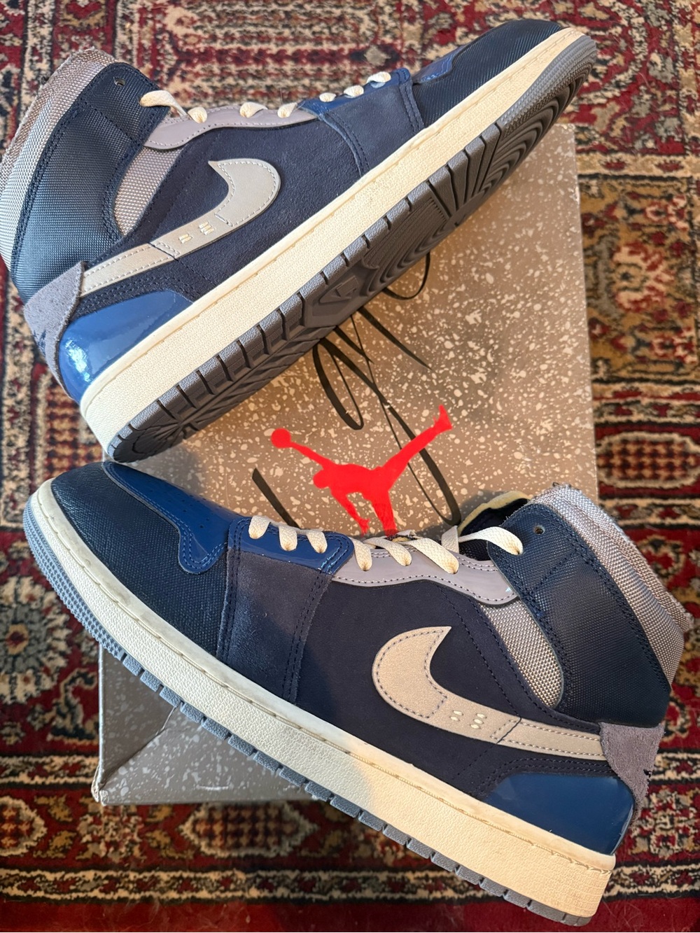 Jordan 1 Mid SE Craft Obsidian French Blue Ashen Slate White  High-Top Sneakers